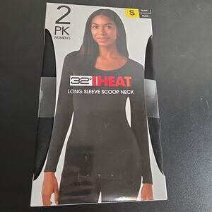 32 DEGREES HEAT Women's 2-Pack Long Sleeve Scoop Neck Tee, Black/Black Small